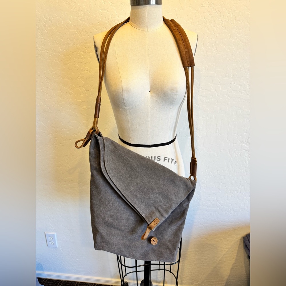 Sling Tote - image 3